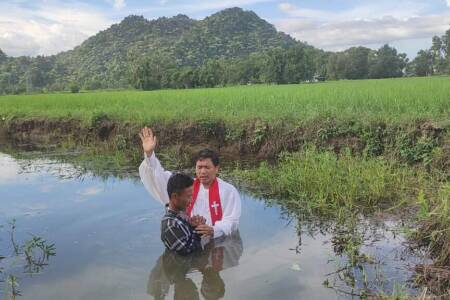 Karen State river baptism