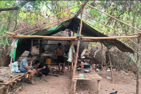 Displaced Mon State villagers