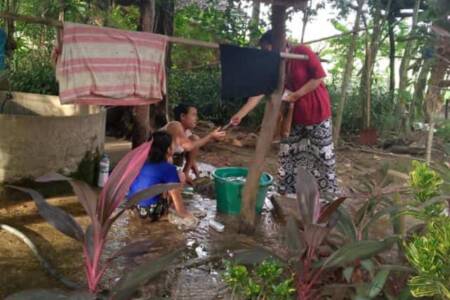 Distributing Christian information 2