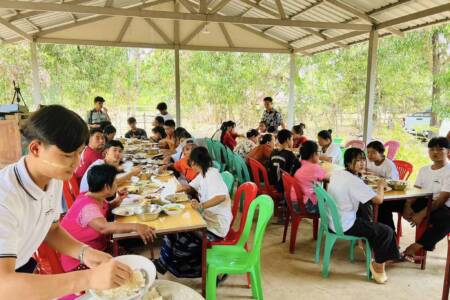 Discipleship training meal time