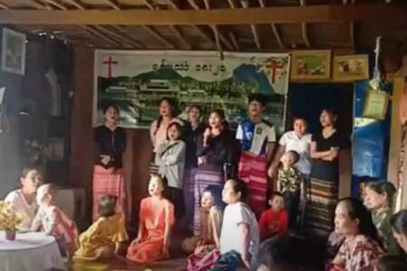 House church service Karen State