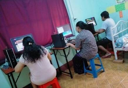 Computer training for youth of leprosy village